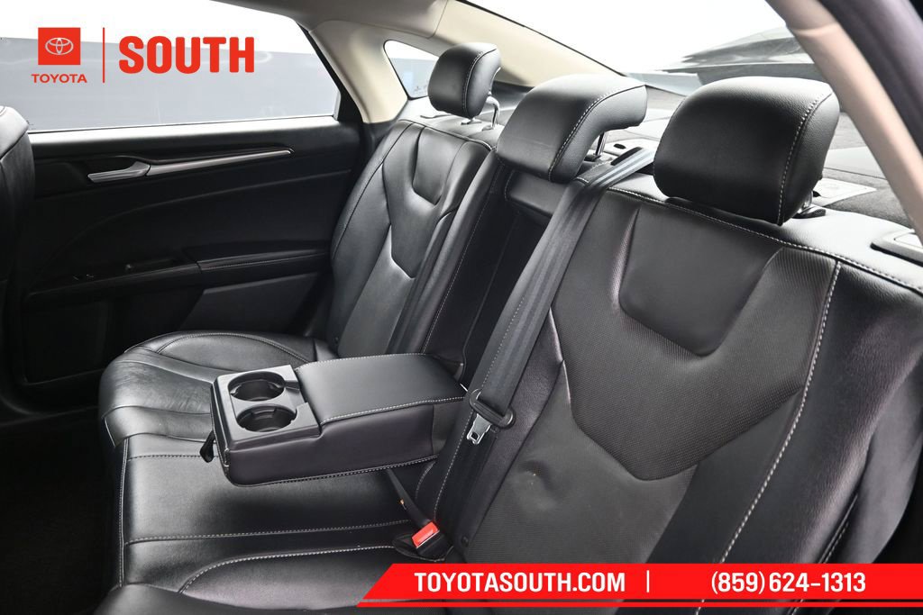 Used 2020 Ford Fusion Energi Titanium FWD image 27