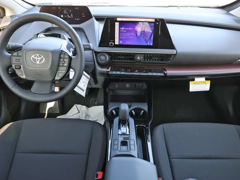 New 2026 Toyota Prius Plug-In Hybrid FWD image 2