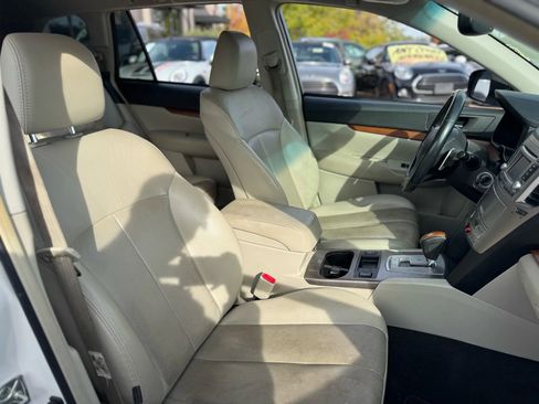 Used 2013 Subaru Outback 2.5i Limited w/ Moonroof Pkg image 38