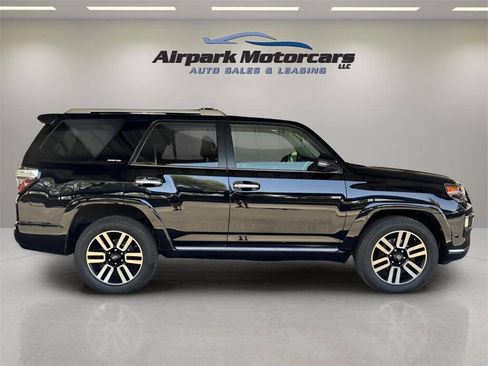 Used 2017 Toyota 4Runner Limited image 6