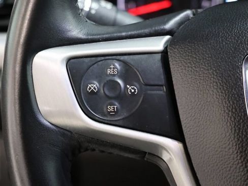 Used 2017 GMC Acadia SLT FWD image 22