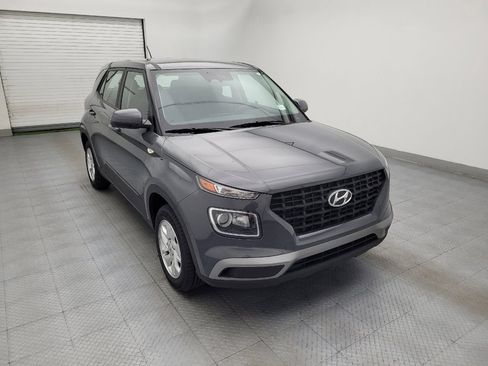 Used 2024 Hyundai Venue SE FWD image 13
