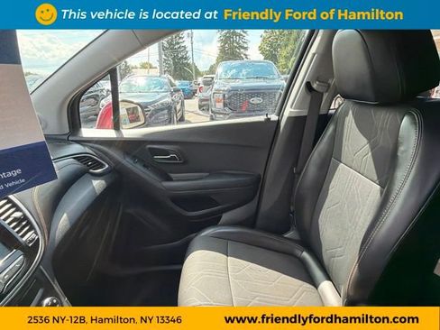 Used 2020 Chevrolet Trax LT w/ Driver Confidence Package AWD/4WD image 26