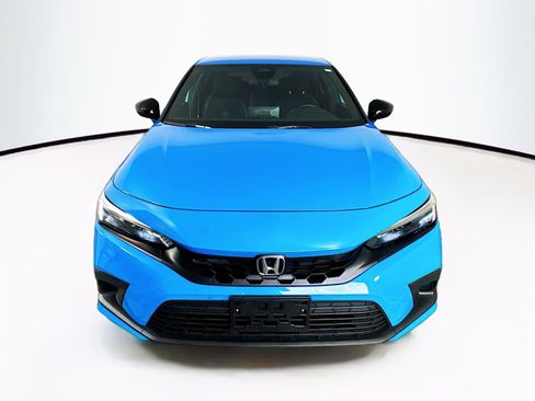 Used 2023 Honda Civic Sport image 2