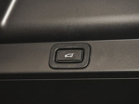 Used 2023 Land Rover Range Rover SE image 68