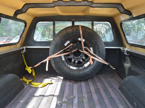 Used 2004 Chevrolet Silverado 2500 W/T w/ Skid Plate Package AWD/4WD image 8