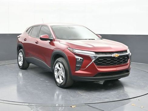 Used 2024 Chevrolet Trax LS w/ LS Convenience Package image 22