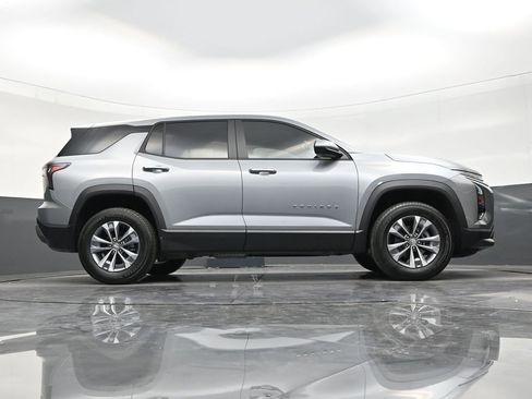 Used 2025 Chevrolet Equinox LT w/ Safety and Technology Package image 26