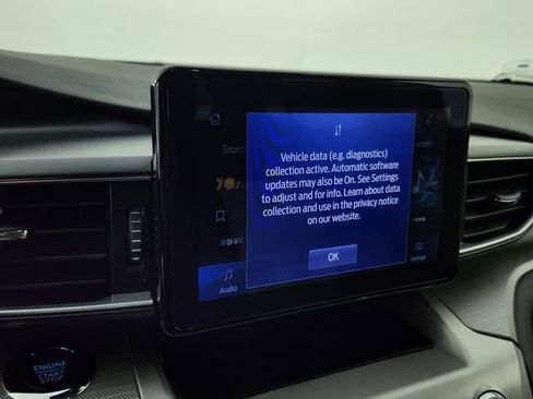 Used 2022 Ford Explorer XLT w/ Equipment Group 202A AWD/4WD image 27