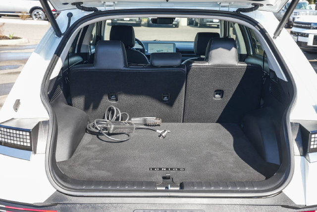 Certified 2023 Hyundai Ioniq 5 SEL w/ Cargo Package AWD/4WD image 18