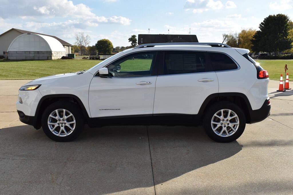 Used 2015 Jeep Cherokee Latitude w/ Comfort/Convenience Group AWD/4WD image 6