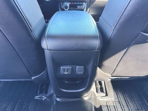 Used 2022 GMC Canyon AT4 w/ Driver Alert Package image 19