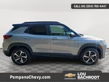 Used 2023 Chevrolet TrailBlazer RS image 2