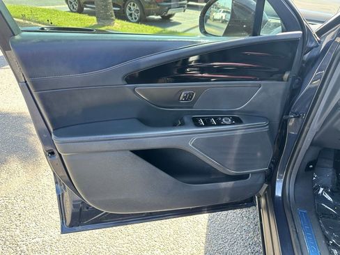 Certified 2024 Lincoln Nautilus Premier w/ Jet Appearance Package image 11