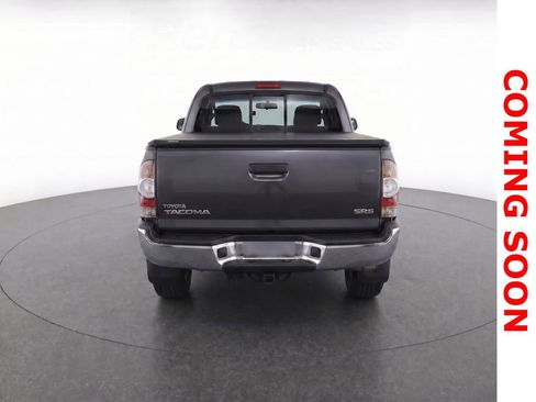 Used 2012 Toyota Tacoma 4x4 Access Cab w/ SR5 Pkg image 9