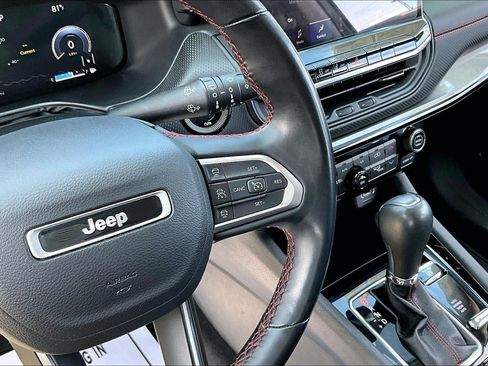 Used 2022 Jeep Compass Trailhawk w/ Trailhawk Elite Group AWD/4WD image 12