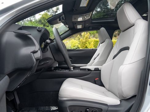 New 2026 Lexus UX 300h FWD image 14