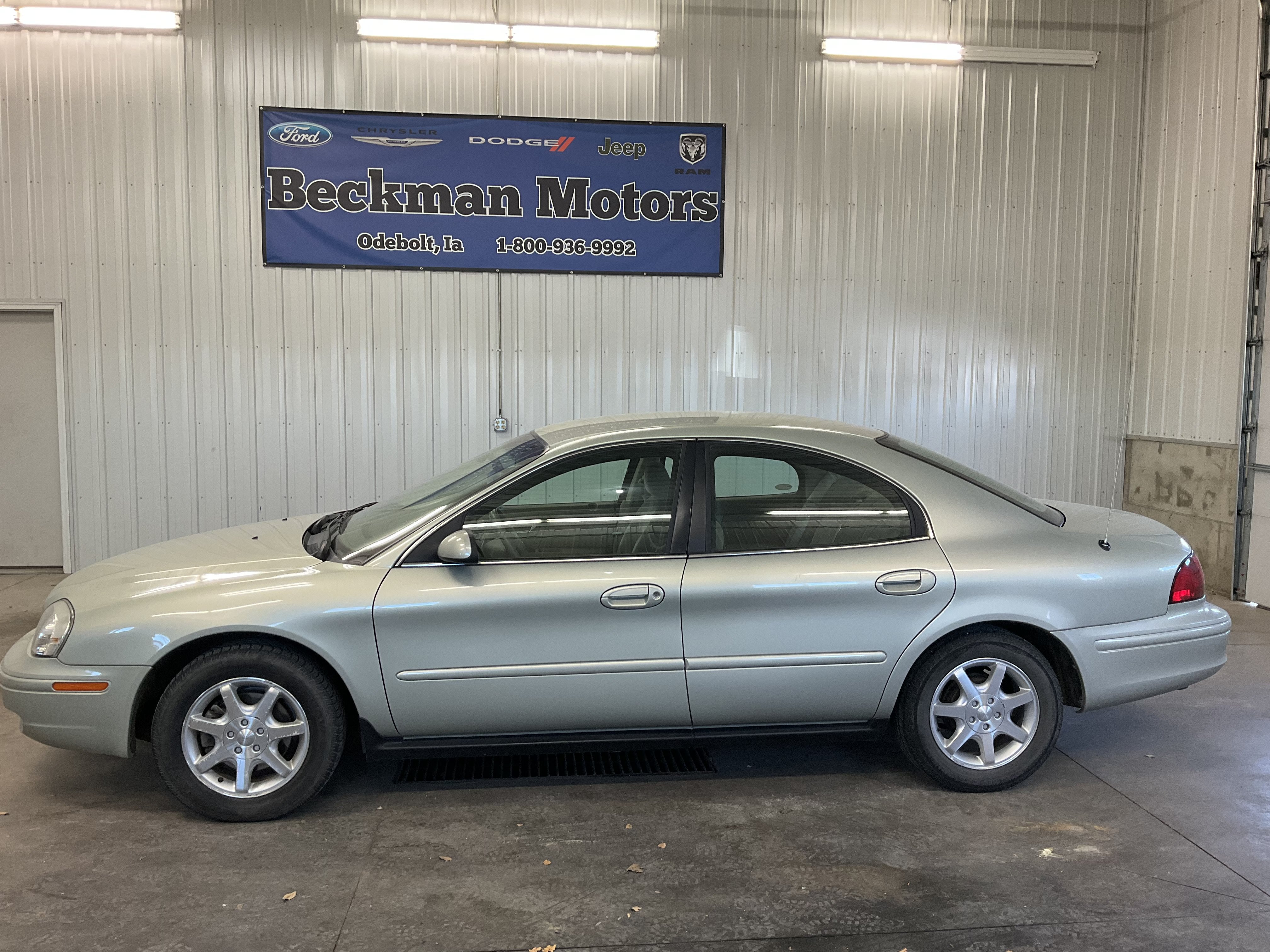 Used 2003 Mercury Sable GS FWD image 3
