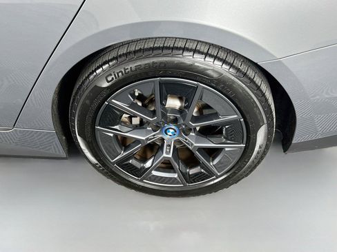 Used 2023 BMW i4 eDrive35 w/ Premium Package RWD image 31
