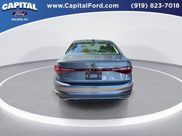 Used 2025 Volkswagen Jetta SE FWD image 7