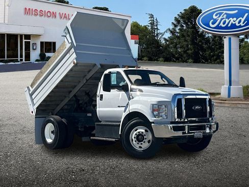 Used 2023 Ford F650 2WD Regular Cab Super Duty image 2