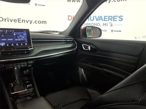 Used 2022 Jeep Compass Limited image 24