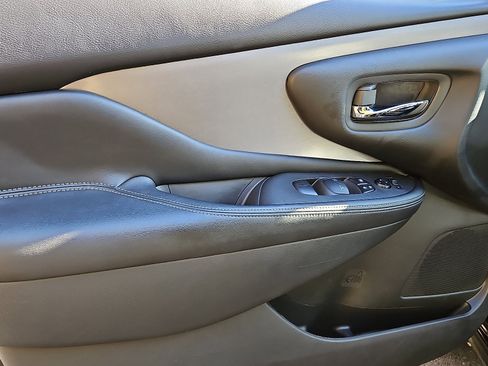 Certified 2024 Nissan Murano SV w/ SV Midnight Edition Package image 11