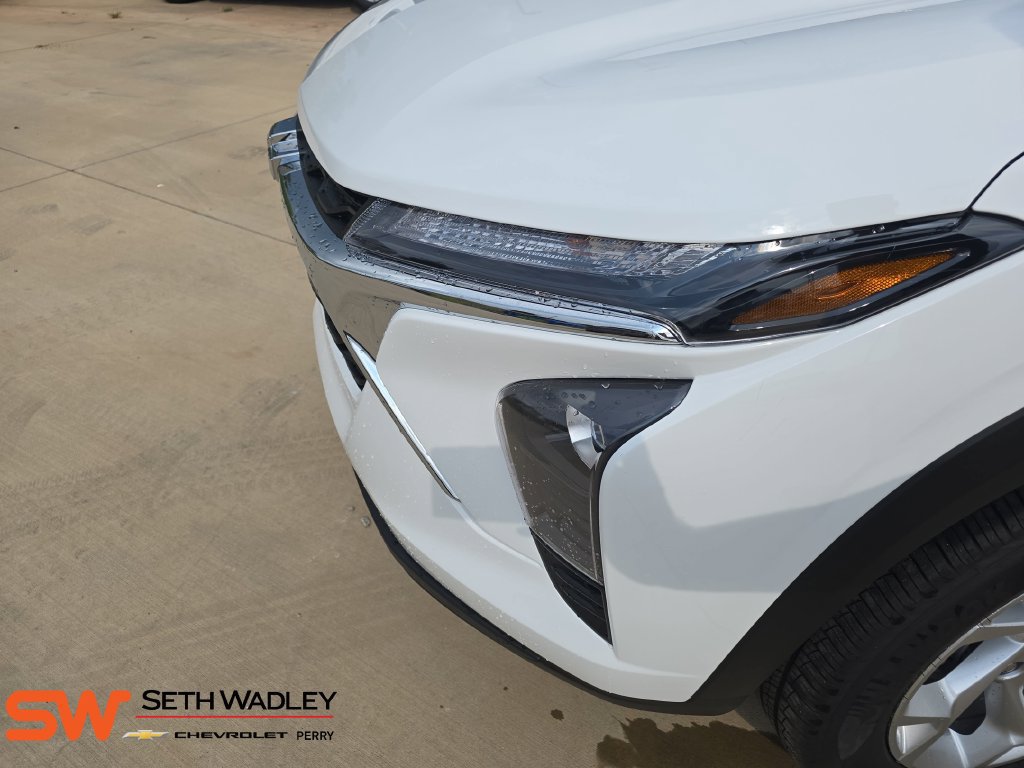 New 2026 Chevrolet Trax LS w/ LS Convenience Package FWD image 32