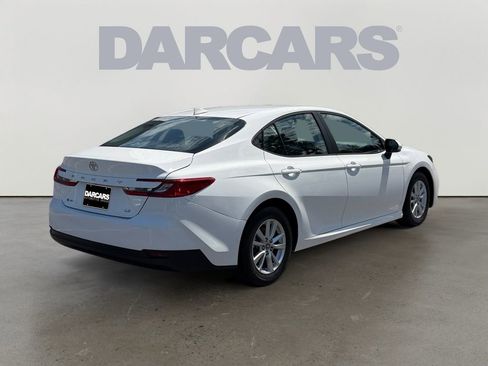 Used 2025 Toyota Camry LE FWD image 7