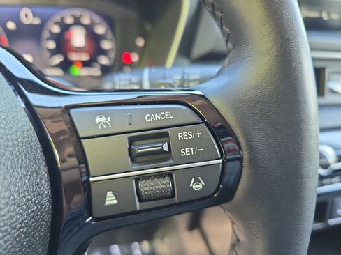 Used 2023 Honda Pilot Elite image 19