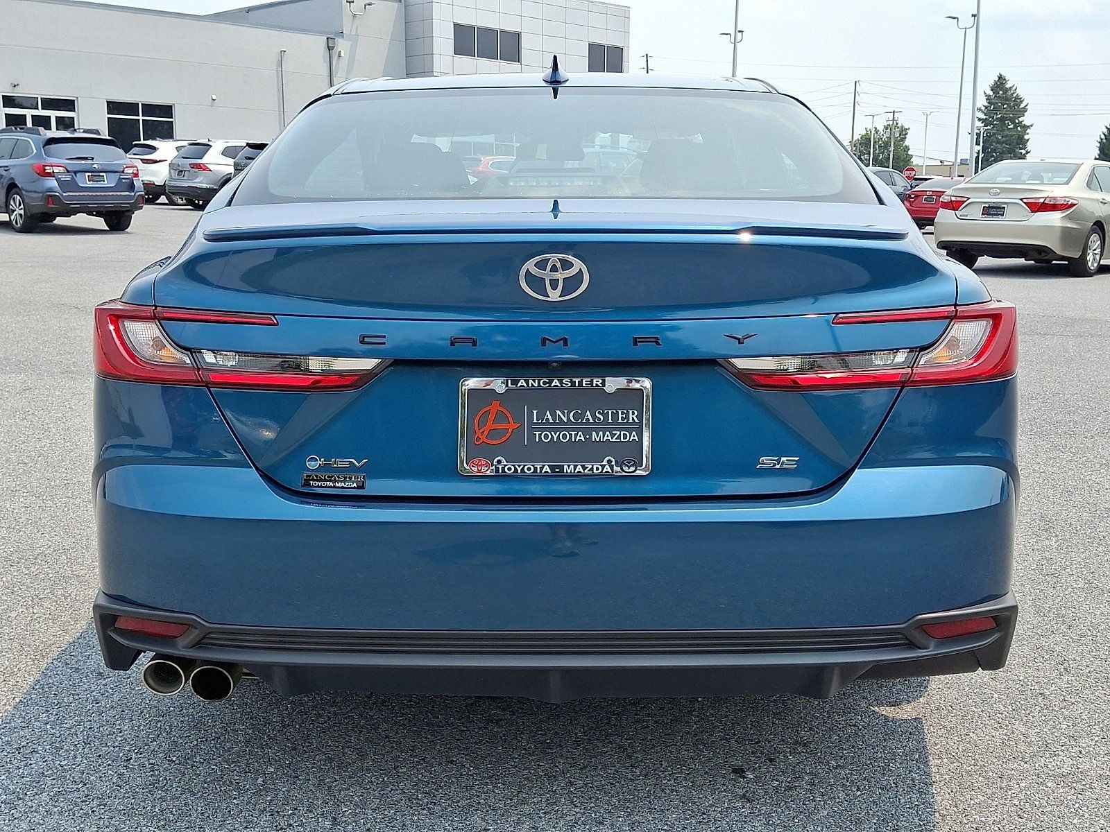 Used 2025 Toyota Camry SE FWD image 6