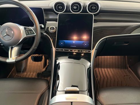 Used 2024 Mercedes-Benz GLC 300 4MATIC image 14