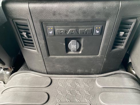 Used 2018 RAM 1500 Laramie w/ Convenience Group AWD/4WD image 27