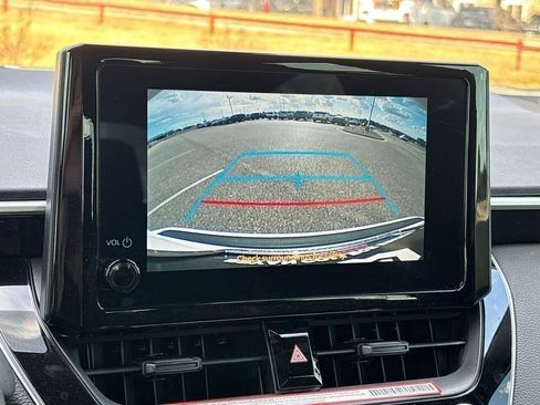 Certified 2025 Toyota Corolla SE image 18