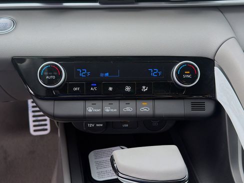New 2026 Hyundai Elantra Sport FWD image 12