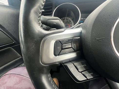 Used 2018 Ford Mustang Coupe image 14