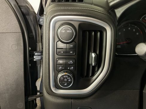 Used 2022 Chevrolet Silverado 1500 LTZ AWD/4WD image 28