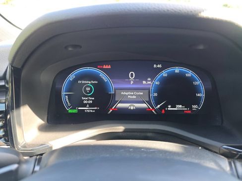 Used 2025 Toyota Camry XSE FWD image 31
