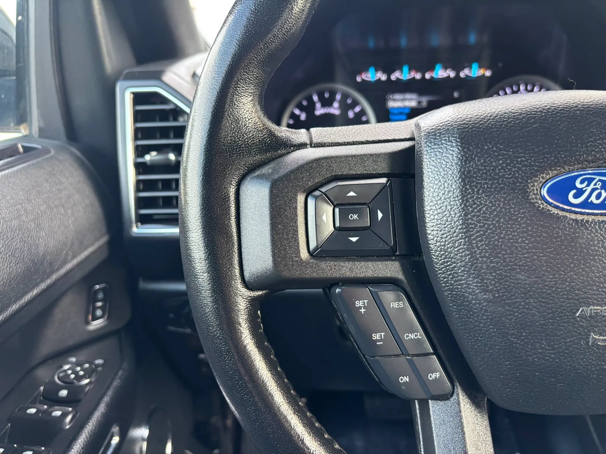 Used 2021 Ford Expedition XL AWD/4WD image 18
