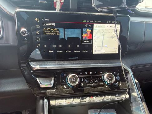 Used 2022 GMC Sierra 1500 Denali w/ Denali Reserve Package AWD/4WD image 16