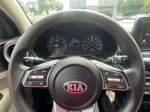 Used 2019 Kia Forte LXS FWD image 18