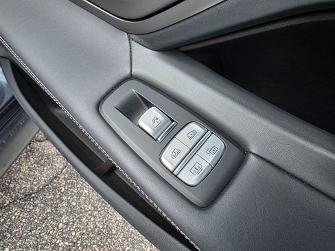 Used 2019 BMW 750i xDrive w/ Executive Package image 52