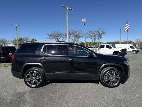 Used 2021 GMC Acadia SLT w/ Preferred Package image 2