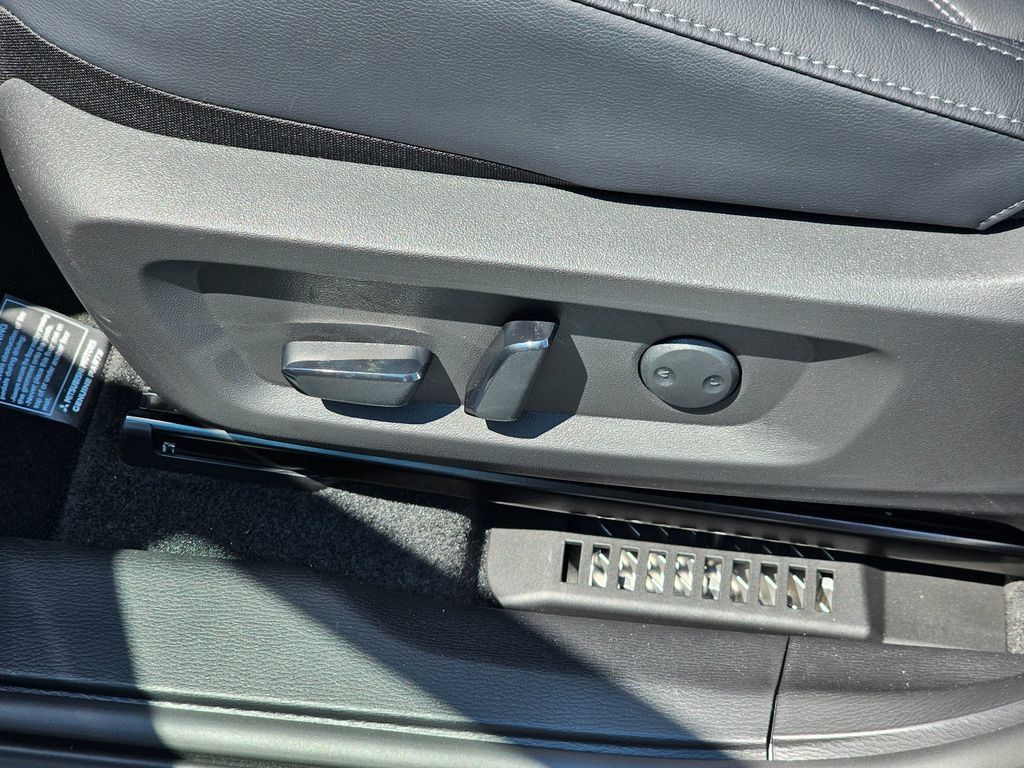 New 2026 Nissan Rogue Platinum AWD/4WD image 20