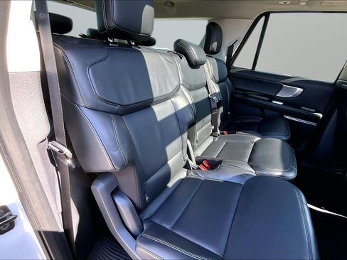 Used 2021 Ford F150 Lariat w/ Equipment Group 502A High image 17