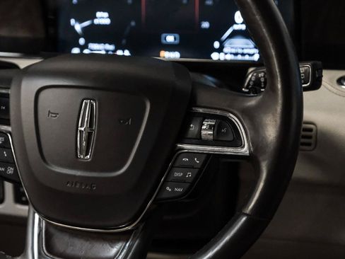 Used 2020 Lincoln Navigator 2WD image 19