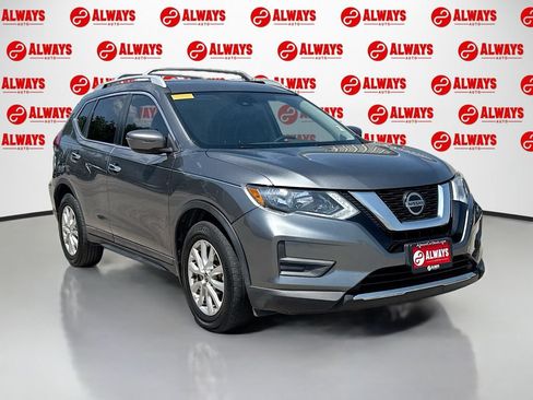 Used 2020 Nissan Rogue SV FWD image 3