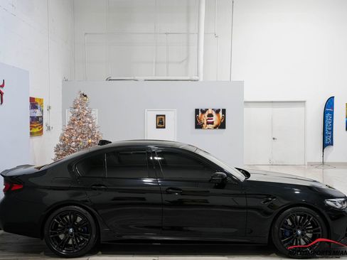 Used 2021 BMW M5 image 29