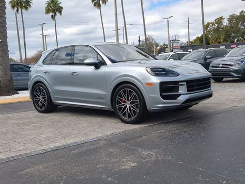 Used 2025 Porsche Cayenne GTS image 2