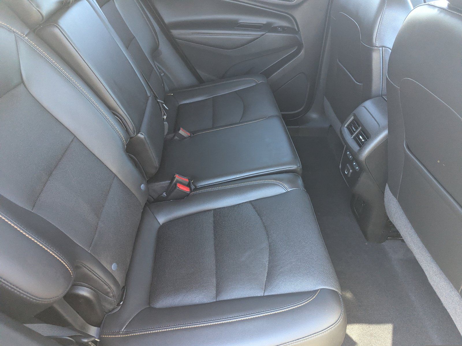 Used 2021 Chevrolet Equinox Premier FWD image 12